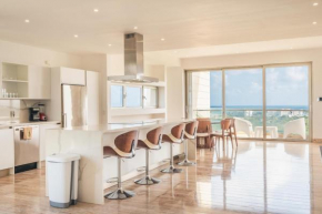 Penthouse with 3BR and pool in Cap Cana